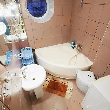 Stay Lviv Apartments شقة